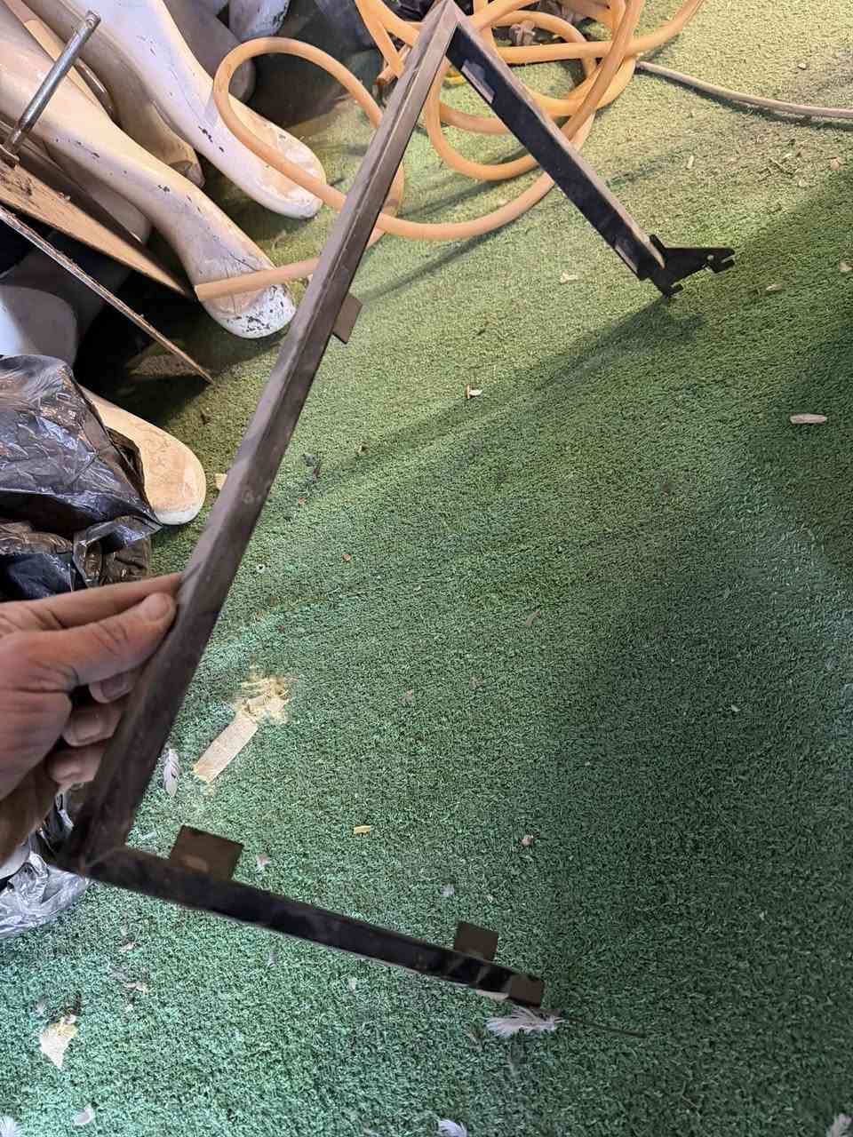 سلام عليكم منكانات وغراض محل للبيع مستخدمم شي بسيط مكان كربلاء للتصال ***********
