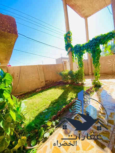 ( اللهم صل على محمد وآل محمد )

بيت للبيع 
————————
المساحة / 250 متر
شارع تجاري 
——————————————
الموقع / الخضراء  قرب صيدلية جواد 
——————————————
تفاصيل / طابقين 5 غرف نوم 
 الاطابق الاول / مطبخ +هول +ديوانية + 
غرف نوم عدد (2) + صحيات داخلية و خاريجة
الطابق الثاني / غرف نوم (3) من ضمنهن وحدة سويت
السطح شتايكر 
——————————————
للاستفسار الاتصال 
ابو ندى ***********
ابو كيان ***********
#مكتب_عقارات_الخضراء

📍 #العنوان_الخضراء  📌 مقابل #لحوم الثرثار
