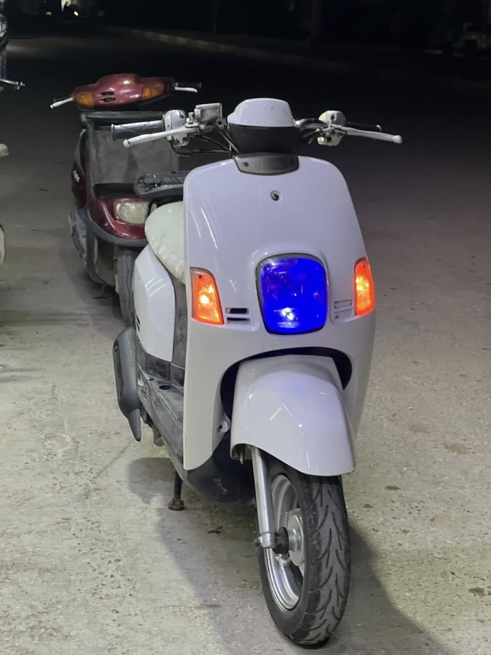 ماكس بوليسي للبيع بوشه 49بلادي مفتوحه فقط ولفات سلف هندر كهربائيات كله شغاله شلعه ومعدل خير من لله سعر 575وبيه مجال ستفسار ***********
