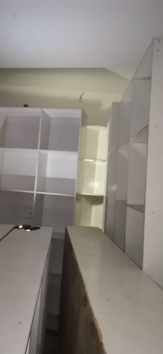 السلام عليكم
رفوف فاترينا
خشب ثقيل  سعر المفرد ٦٥ الف واذا ٥قطع وأكثر  ب٦٠ الف
 متوفر ٣٠ قطعه
 للاستفسار اتصل *********** مكاني ديالى بلدروز
