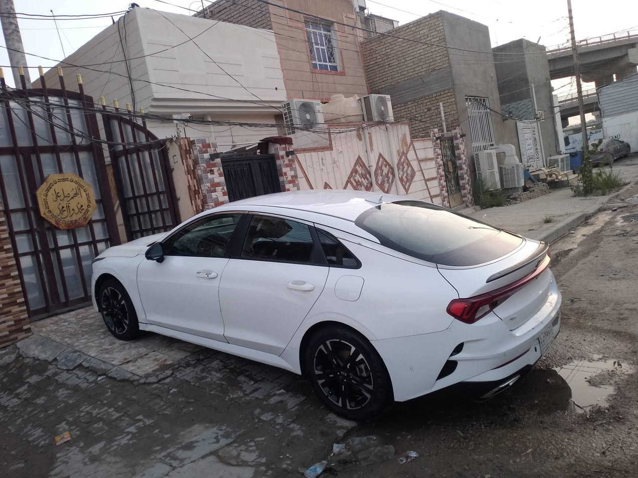 سلام عليكم k5 للبيع موديل 2021 رقم بغداد وارد امريكي ضررهة من امريكا بارد خفيفات كلث قطع فول مواصفات عده الفتحه مكان نجف السعر 150 وبيهة مجال لشراي للاستفسار ***********
