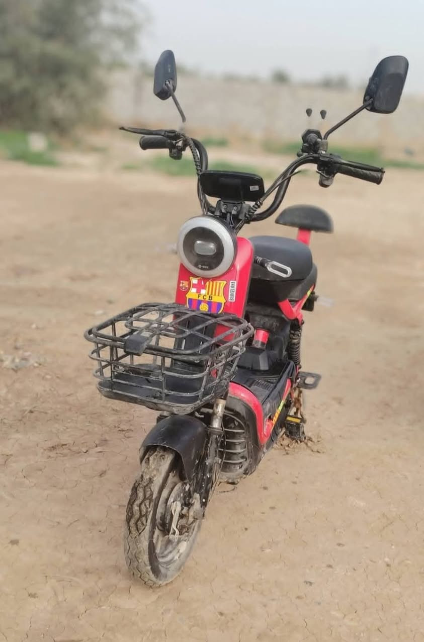 السلام عليكم عندي دراجه شحن اخت الجديده عوزها فقط بطاريات هاي الصور كدامك نظيفه جدا شكد تسوى اريد ابيعها


**إذا كنت صاحب هذا الإعلان وتريد حذفه لأي سبب، رجاءا أرسل رسالة إلى الدعم الفني**