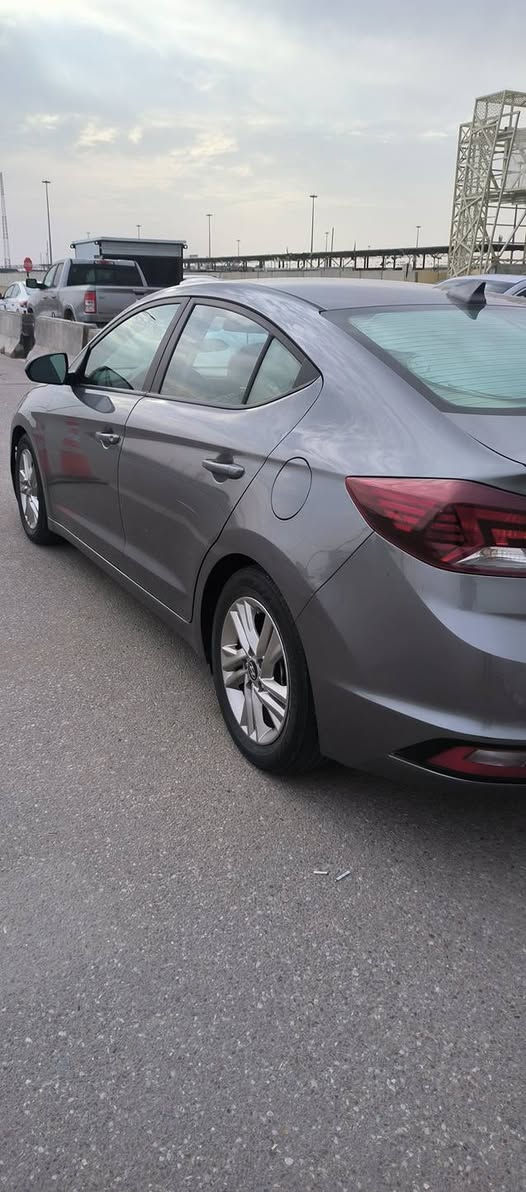 النترا امريكي 19 حرة باسمي ماشية 90 الف مايل حادثة بامريكا فقط بنيد مبدل والسعر 120 
للاتصال *********** البصرة, العراق
