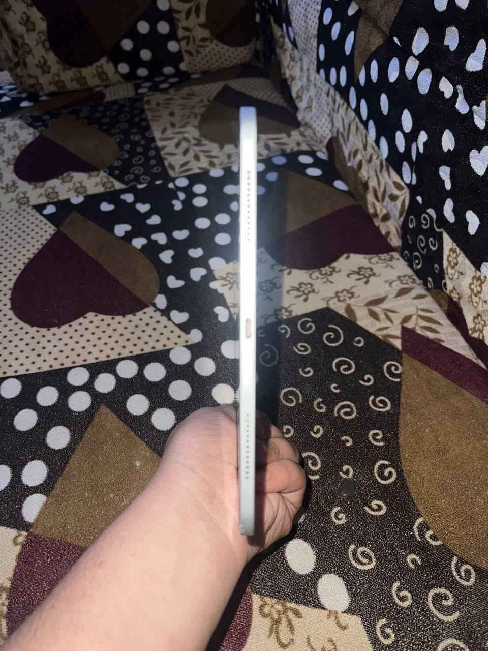 ‏ iPad ‏11 Pro للبيع الجهاز￼ نوع ‏￼AE ‏مكاني بصره القرنه السعر 650 وبي مجال تواصل على هذا الرقم  ***********￼￼￼
