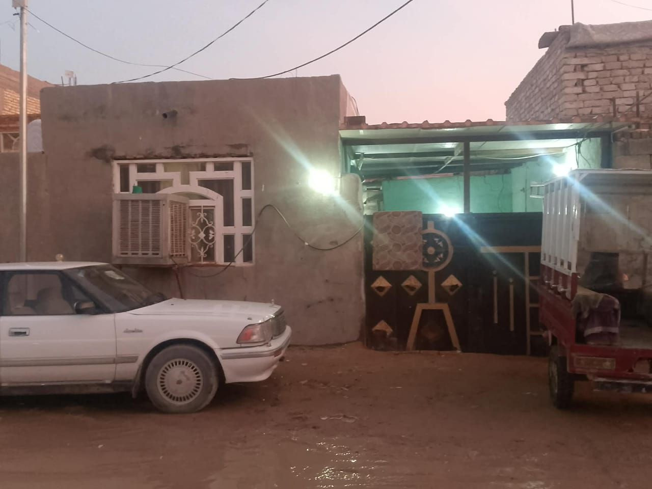 بيت للبيع ١٥٠ متر بشارع عشرين بصف المختار ابو نزار *********** سعره ٥٠ مليون وبي مجال
