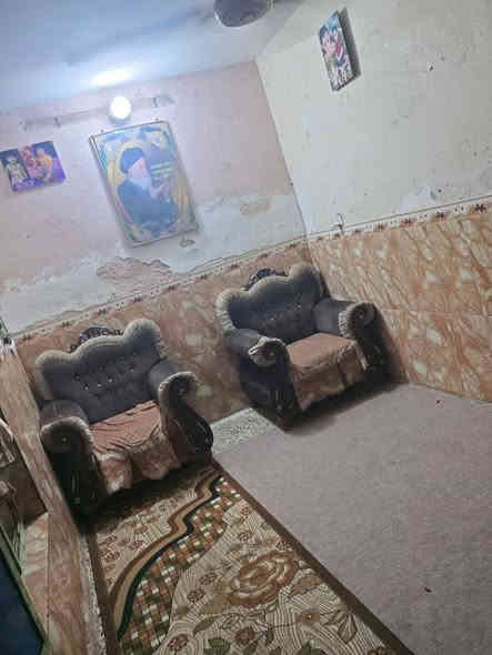 السلام عليكم.
نصف قطعه للبيع 55 متر طابقين سقف عگادة تحتوي على 3 غرف ، مدينة الصدر قطاع 73
للاستفسار ***********
