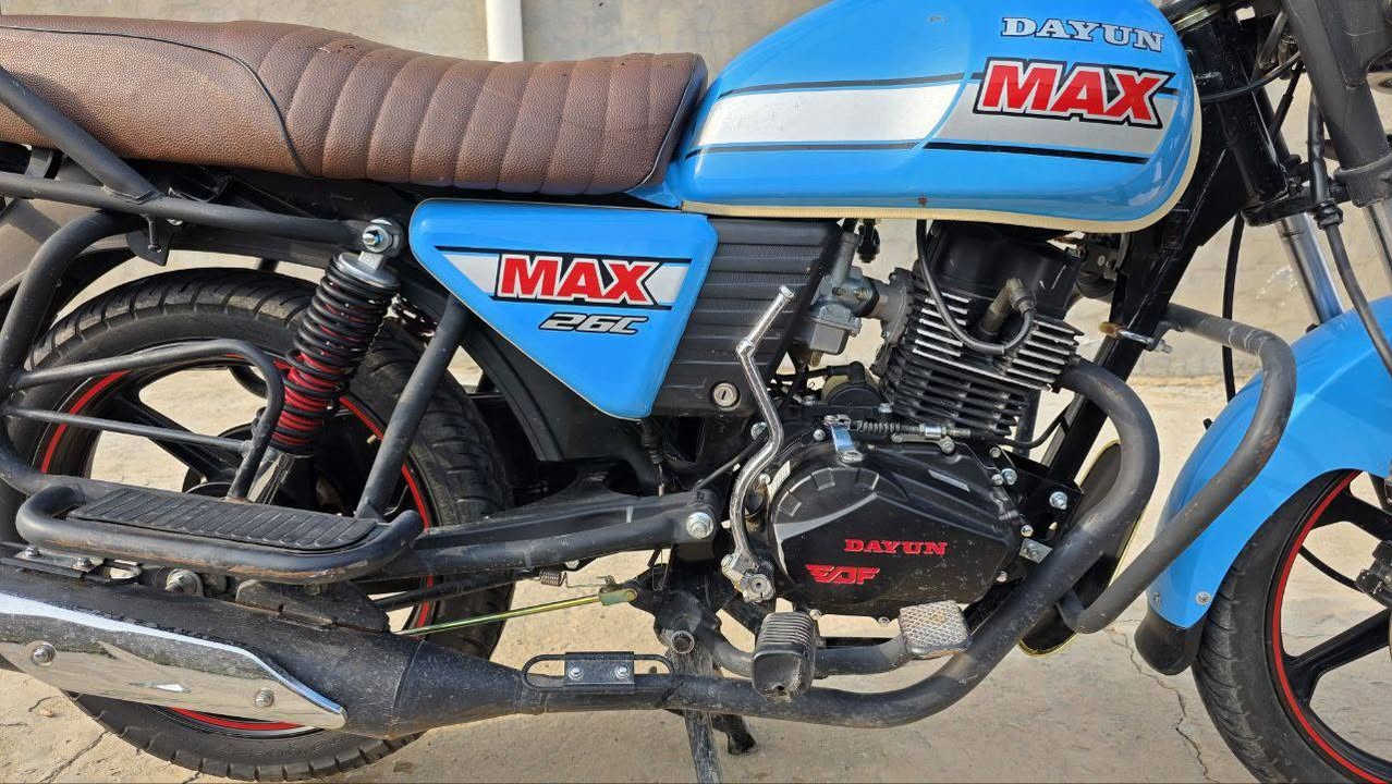 دايون نفخ لون سمائي اوراق اصولي
موديل 23 نضيفة كلش ما وما بيهه اي نقص ربع ما تذب عليهه
السعر مليونين و50 وبيهه مجال
حلة تقاطع شريفة
***********
