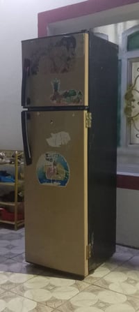 ثلاجة • للبيع • قابل تفاوض