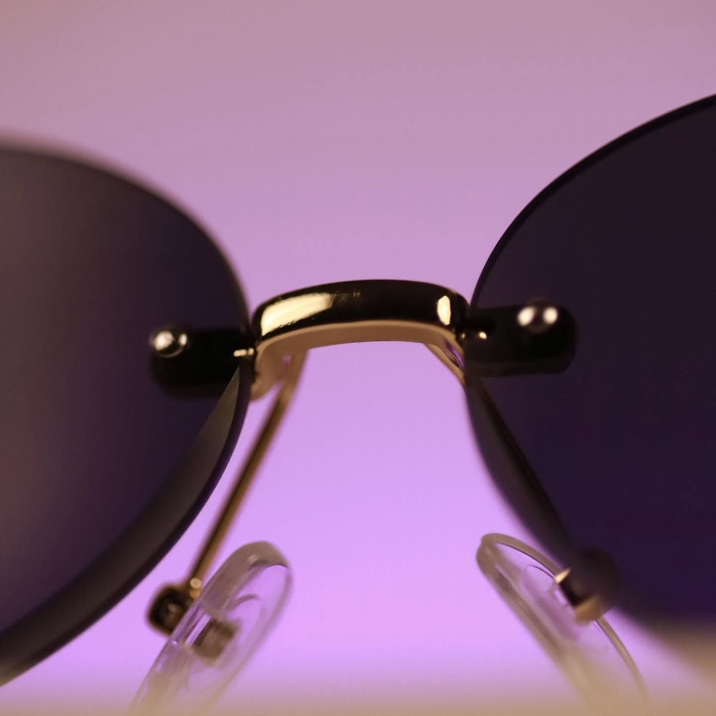 Zain_Pazaar
نظارة نسائية ماركة Dior

المواصفات 
.اللون اسود 
.Polarized
.حماية اشعة UV400
.إطار مخفي
.صناعة ايطالية
.تأتي مع علبة جلد
.الزجاج باللون الاسود مع تدرج
.نظارة شمسية

السعر 25.000
يوجد توصيل لجميع محافظات العراق 

للإستفسار:***********
او مراسلة الصفحة

#ساعات #رجالي #توصيل #f #اكسسوارات #العراق #m #a #ملابس #ماركة #tiktok #instagram #fashion #facebook #تجميل #أناقة #هدايا #هدايارجاليه #هدايامميزة #ضمان #hublot #followforfollowback #explorepage #ex #explore #share #like #instalike #save #money

