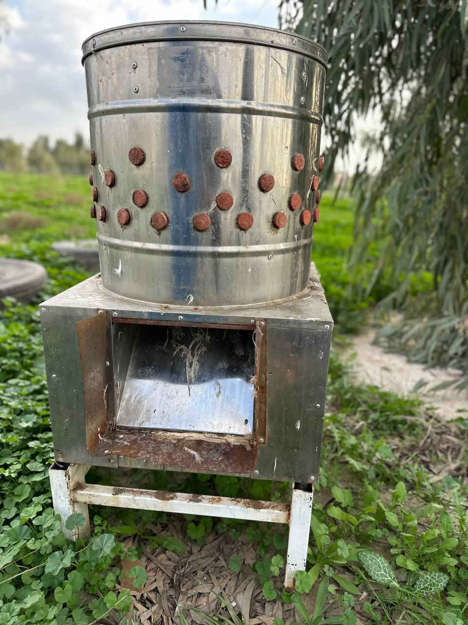 السلام عليكم 
محل دجاج حي كامل 🔥

1:هلاسه حجم كبير
2:گيزر+ واير10امتار+جوزه +بواري كامله
3:ميزان شرط جديد 
4:ذباحات حجم3
5:براد مي  (بارد+حار) 
6:مبرده  شغاله فول
7:سيار كهربائي
8:ميز تقطيع 
9:سنگ+تأسيسات بواري كامله+خلاطات مي 2
10:تانكيات مي حجم صغير 2+حجم كبير 2
11:شعله وياها صونده ومنضم كامل +جدر مي 
12:صناديك دجاج 2
13:معلف اكل +مي
14:قفص عرض طول مترين بمتر

***********
