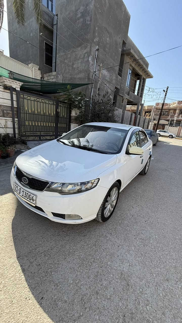 السلام عليكم
للبيع كيه سيراتو 2012محرك 1600 دوش 

خليجي رقم سليمانية باسمي شرط التحويل هزة براد جدد

  سيارة كل نقص مابيهة ع ايدي كير محرك كفالة
بيهة باب الورة مبدل بلادي وصبغ هلال الجاملغ والسونار منشور صدر تبريد تايرات كلة جديد

والسياره خير من الله السعر 98مكاني ديالى قضاء المقدادية

***********
