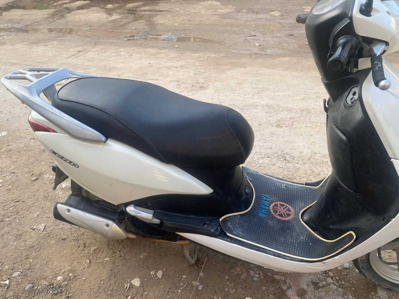 ليدي حديث للبيع السعر 850وبي مجال الاتصال ع الرقم ***********
