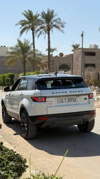 للبيع رانج روفر إيفوك 2017 وارد أمريكي  الممشى 83 ألف ميل السعر 170 ور...