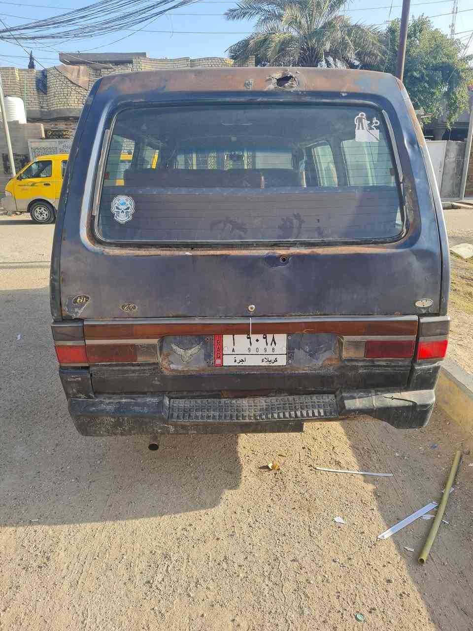 السلام عليكم كيه بسته للبيع موديل 94سنويه 28 مصفره هيه وغرامات خط حي العامل كهربائيات كله شغاله دوشمه وكاعيه جديده تخم تاير جديد حداديه نضيفه لاتنقيص ولا تبخير كير ومكينه خير من الله السعر 28 وبيهه مجال اتصل وبيك خير وتدلل *********** مكاني كربلاء حي العسكري قرب جامع الامام المهدي
