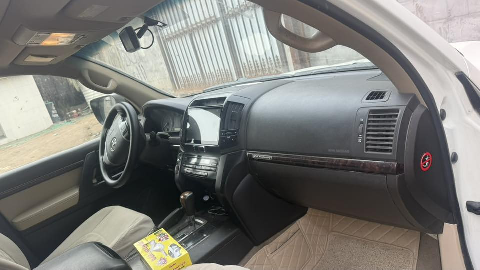 للبيع او مراوس بيكب حديث
لاندكروز 2011 رقم بغداد جديد 8 سلندر ستينيه اصليه
محرك مكفول ومامفتوح
حداده جديده تخم تاير سياره جاهزه بيها 3 قطع صبغ
مابيها اي نقص جاهزه من كل شي 
السعر 275 قفل
العنوان البصره 
***********
