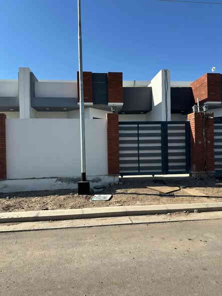 بيت لاجار
الجغيفي الثانيه مجمع التاج الذهبي قرب سكه القطار قريب على شارع المحيط والبيت مجهز  من جميع لنواحي كهرباء ماء٢٤ساعه والشارع تبليط  والمجمع جاهز علاخير 

البيت مكون من غرفتين وصاله واستقبال ومطبخ البيت٢٠٠متر كبير وحديقه وطرمه واسعه مكلف بلنشر اتصل بصاحب البيت  رقمه ***********. ويوجد واتساب على نفس رقم
