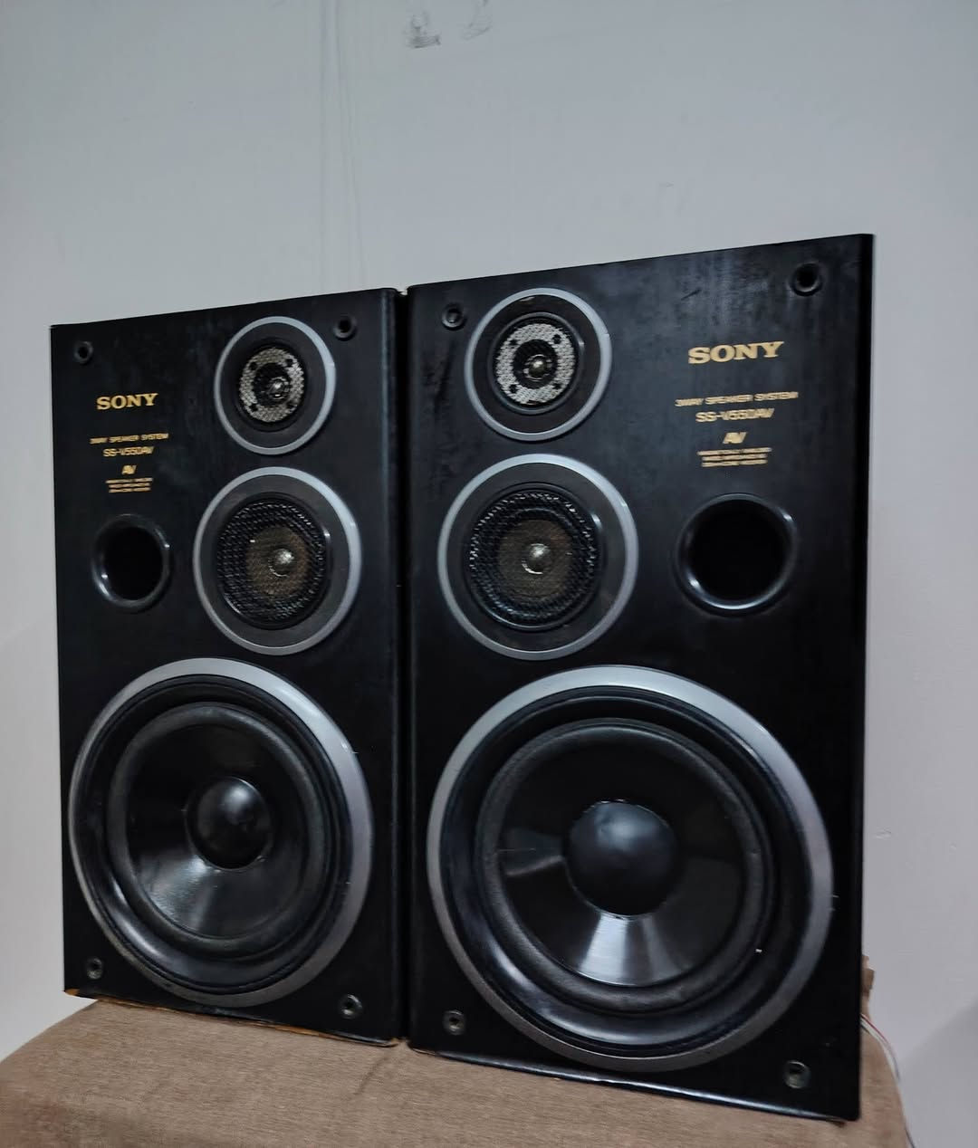 السلام عليكم.. سماعات سونيv550..  القدرة 100واط  لكل سماعة نظافة جيدة.. كما موضح بالصور.. شغالات بالكامل السعر 60الف .. يوجد توصيل


**إذا كنت صاحب هذا الإعلان وتريد حذفه لأي سبب، رجاءا أرسل رسالة إلى الدعم الفني**