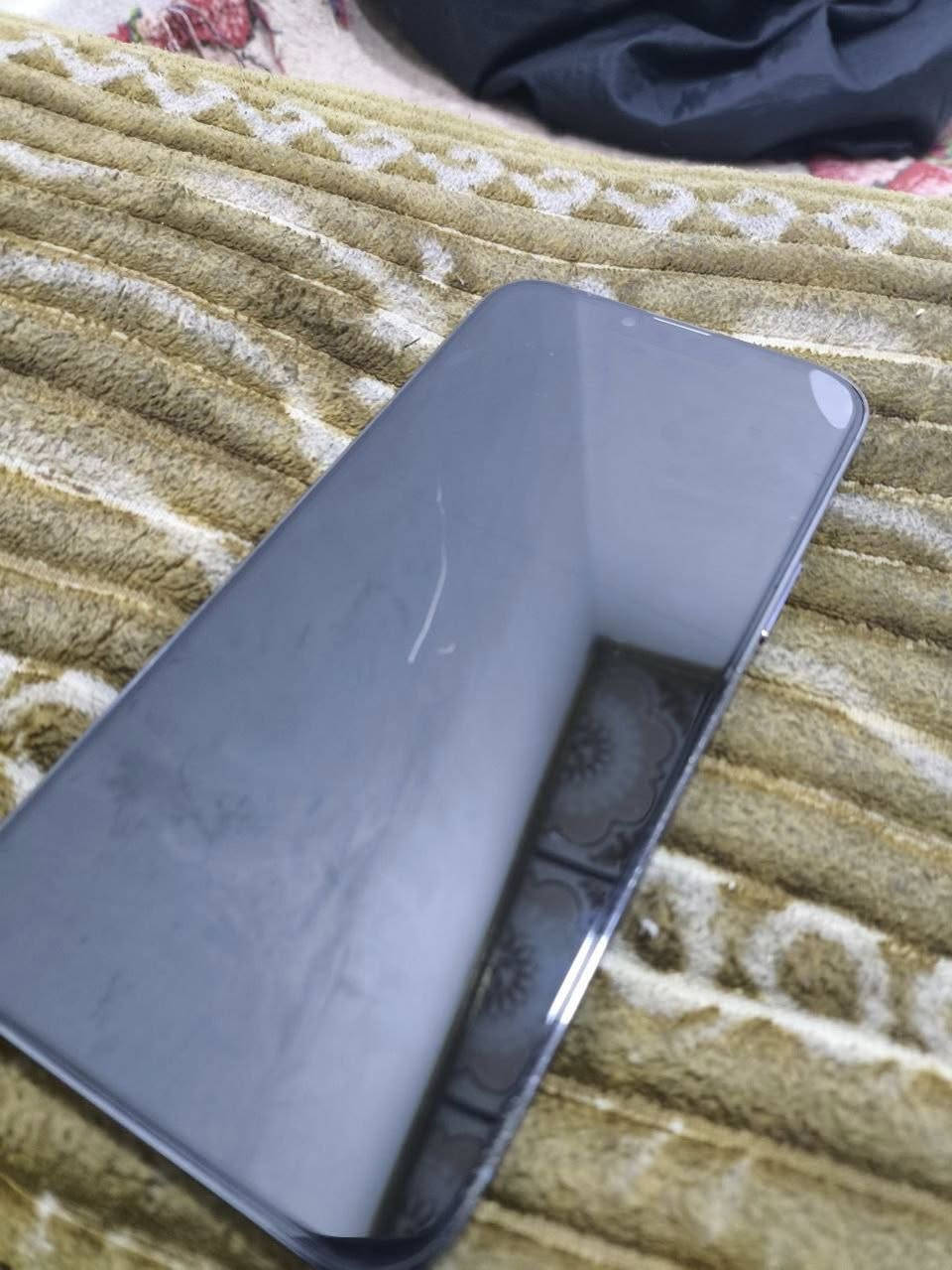 سلام عليكم ايفون ١٣برو ماكس البيع مامفتوح بطاريه٨٢بلاد كارتونه موجود مكان بصره شط العرب ***********
