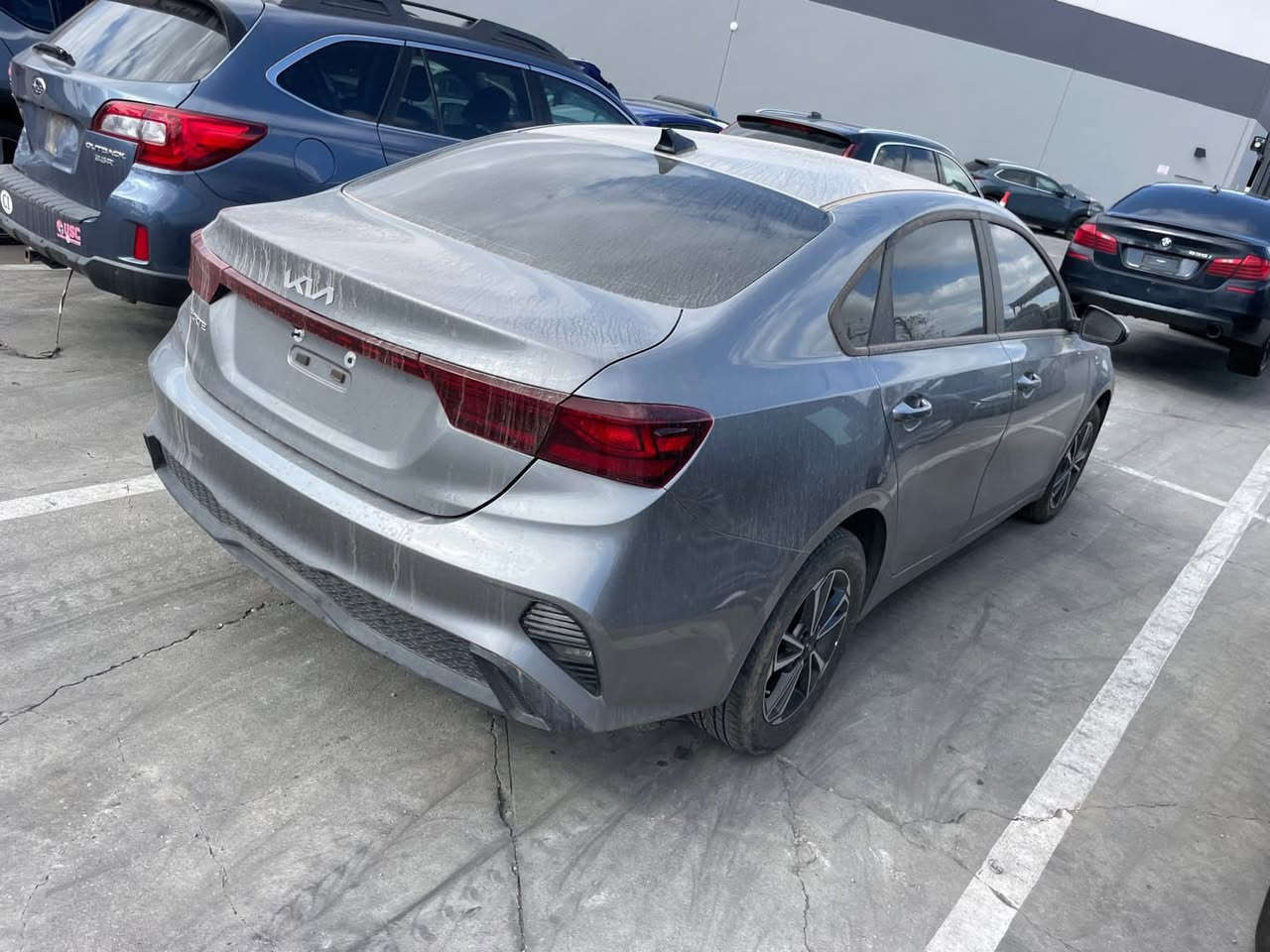 فورتي 24 رقم بغداد بأسمي دخول جديد حادثها بس دعاميه صور الحادث موجوده 
ماشيه 28 الف السياره ع وضع الشركه 
مكاني بغداد زعفرانيه
***********
