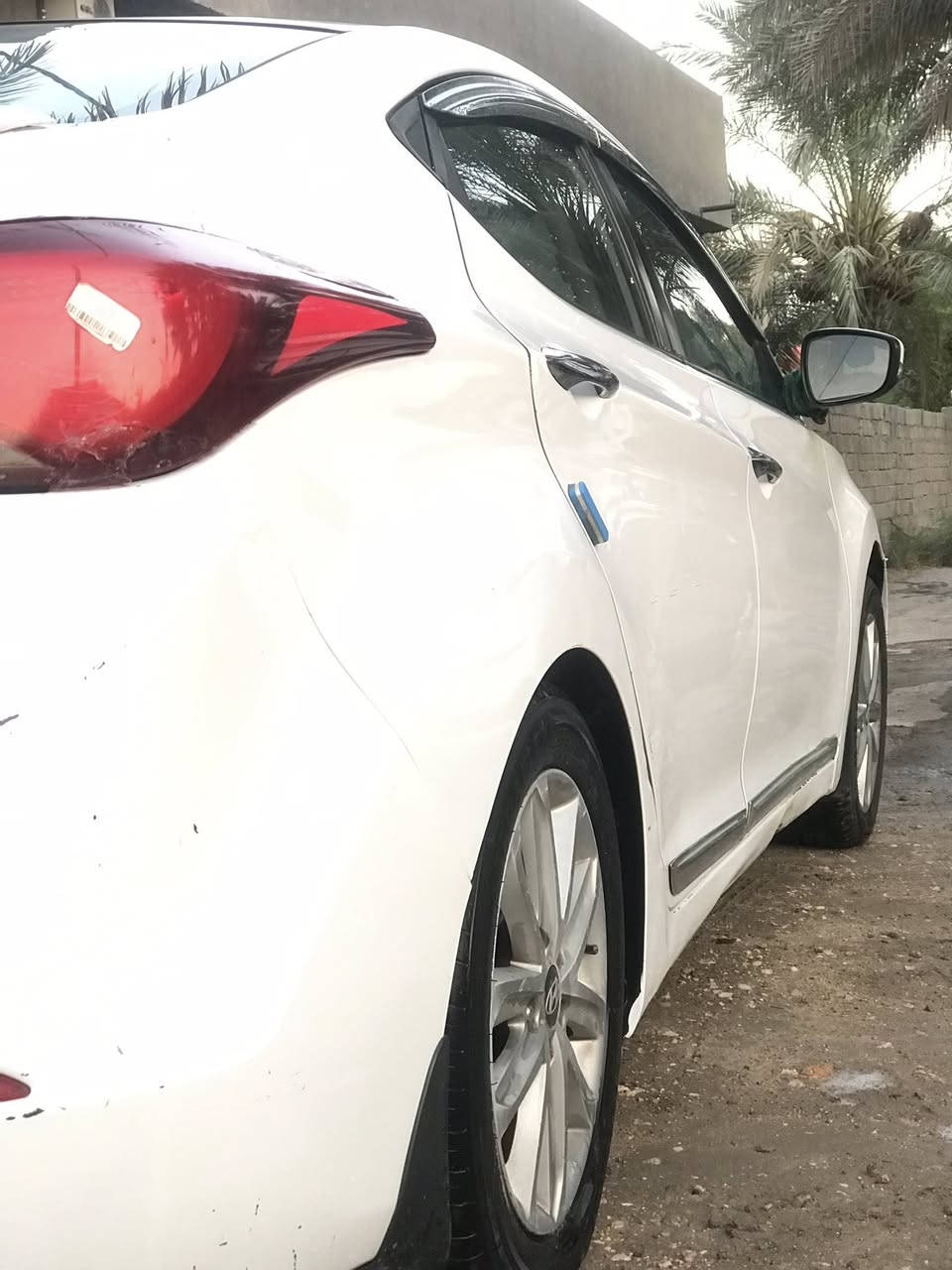 السلام عليكم 
النترا  خليجي 2015 سنويه بأسمي 
بيها بارد اقل الشبر باب السايق  
فول مواصفات عدا البصمه
السعر 130 
بابل  /قرب سيطره الاثار 
 رقمي ***********
