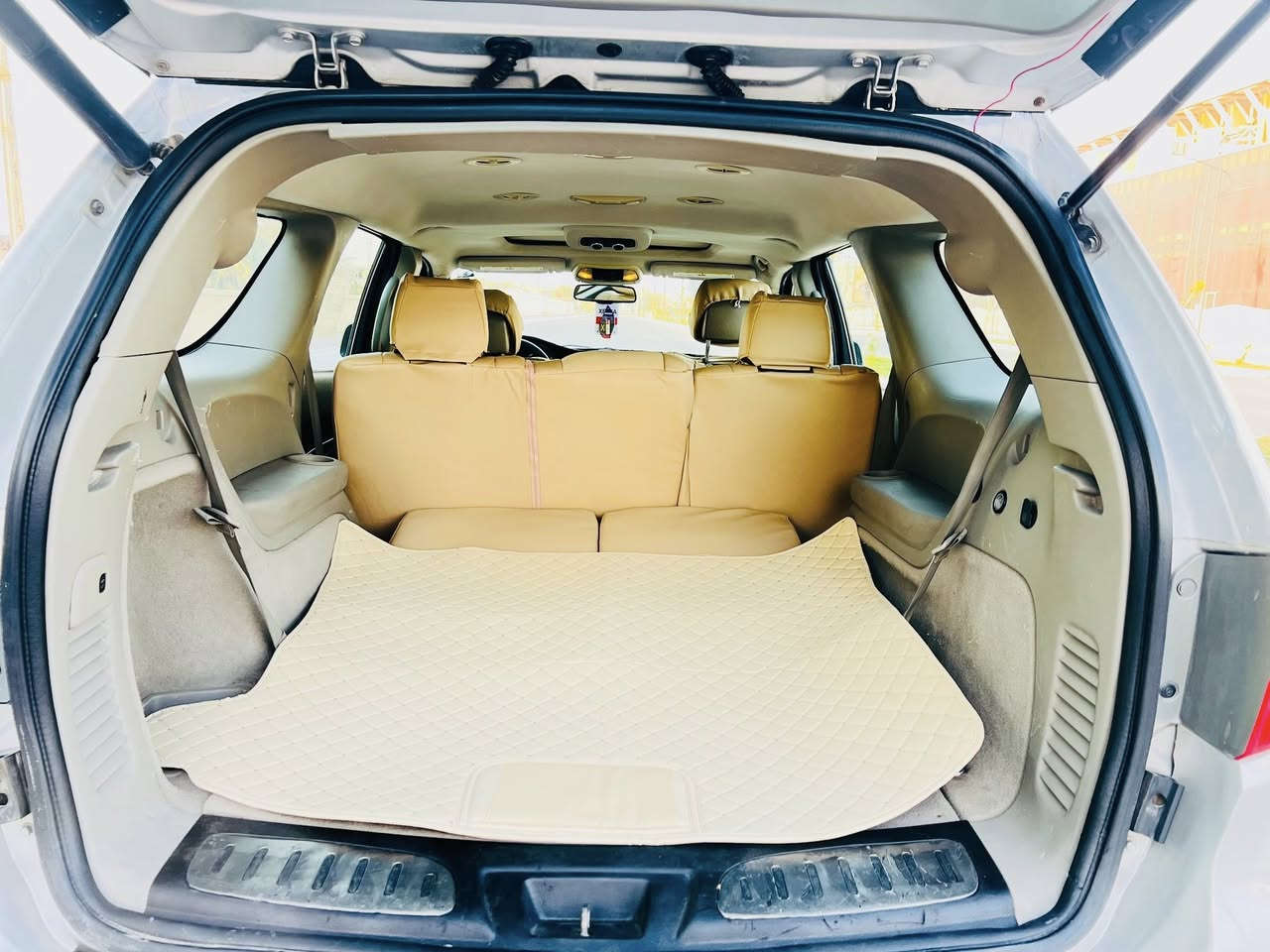 دورنكو 2012 بغداد دولي تحويل مباشر وارد خليجي بيه رشه بسيطه بالجاملغ الامامي سياره فول موصفات جنطه كهرباء كشن ذكي جلد رادارات حساسات فول تحكم استيرن اشاير بالمري 7 راكب فتحه سلايت تبريد 3 قطع وبعد بيه هواي موصفات سياره جاهزه من كولشي  السعر 162 وبيه مجال مكاني الناصريه مركز الاتصال ***********
