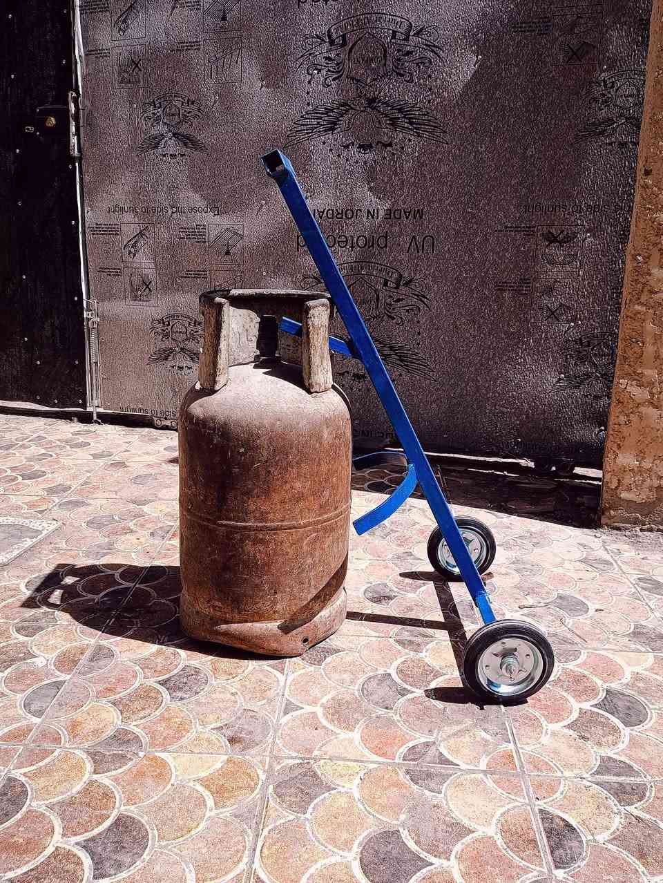 عربانه قنينة غاز شغل درجة اولى حديد ثقيل تايرات درجة اولى التوصيل داخل الحلة مجانا سعر 15 الف مع توصيل للطلب الاتصال على الرقم 
***********
