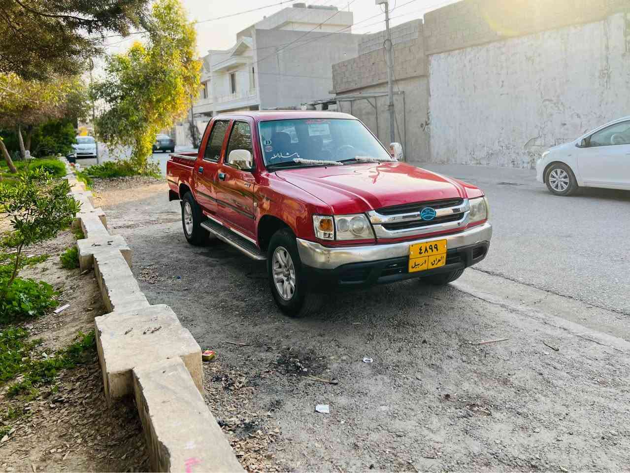 پیکاب دێر مودیل 2011گێر عادی
جام کارەبا ئاوێنەکارەبا ویلکەپ
بێ سبوغ بێ لێدران بەس ساردی هەیە
تایەی نوێیە یەک دینار مەسروفی نیە 
گێرومکینەی بەشەرتە بێ عیبن 
سەنەوی 7روژە بەسەرجوە
تحویل غرامەی بەشەرتە  
سعری 68وەرەقە شوێن هەولێر 
ژم ***********واتسئاب أربيل, العراق
