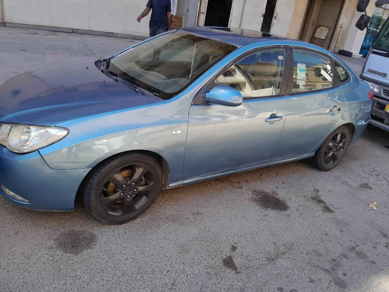 السلام عليكم 
النترى ٢٠٠٧ امريكي كير عادي
حادثهه جفية ع الجهه اليمين مصبوغه عام باسمي السيارة سنوية ٢٠٢٨ تبريدهه وكف قبل يومين بي فريز السيارة رايدهه ب ٦٥ ورقة وبيهه مجال مكان السيارة بغداد
***********
