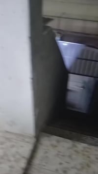 طابق ثاني للايجار بالغزاليه قرب شارع الضغط الاستفسار على الرقم 0775247...