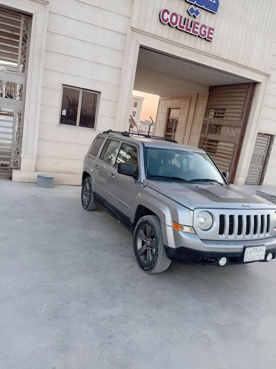 جيب باتريود وارد امريكي
السياره كفاله بيه دحجه 
بلباب خلفي بصيطه 
ومدكر امامي بي شخطه 
بصيطه سياره مامشيه هواي يعني مامتعوبه ستخدام شخصي  
مديل 17تحكم استيرن 
سياره مال سفر رقم سياره 
بغداد سعر سياره 115 
بي مجال طيبين 
رقم راعي سياره 
***********
موجودسياره بل البصره
