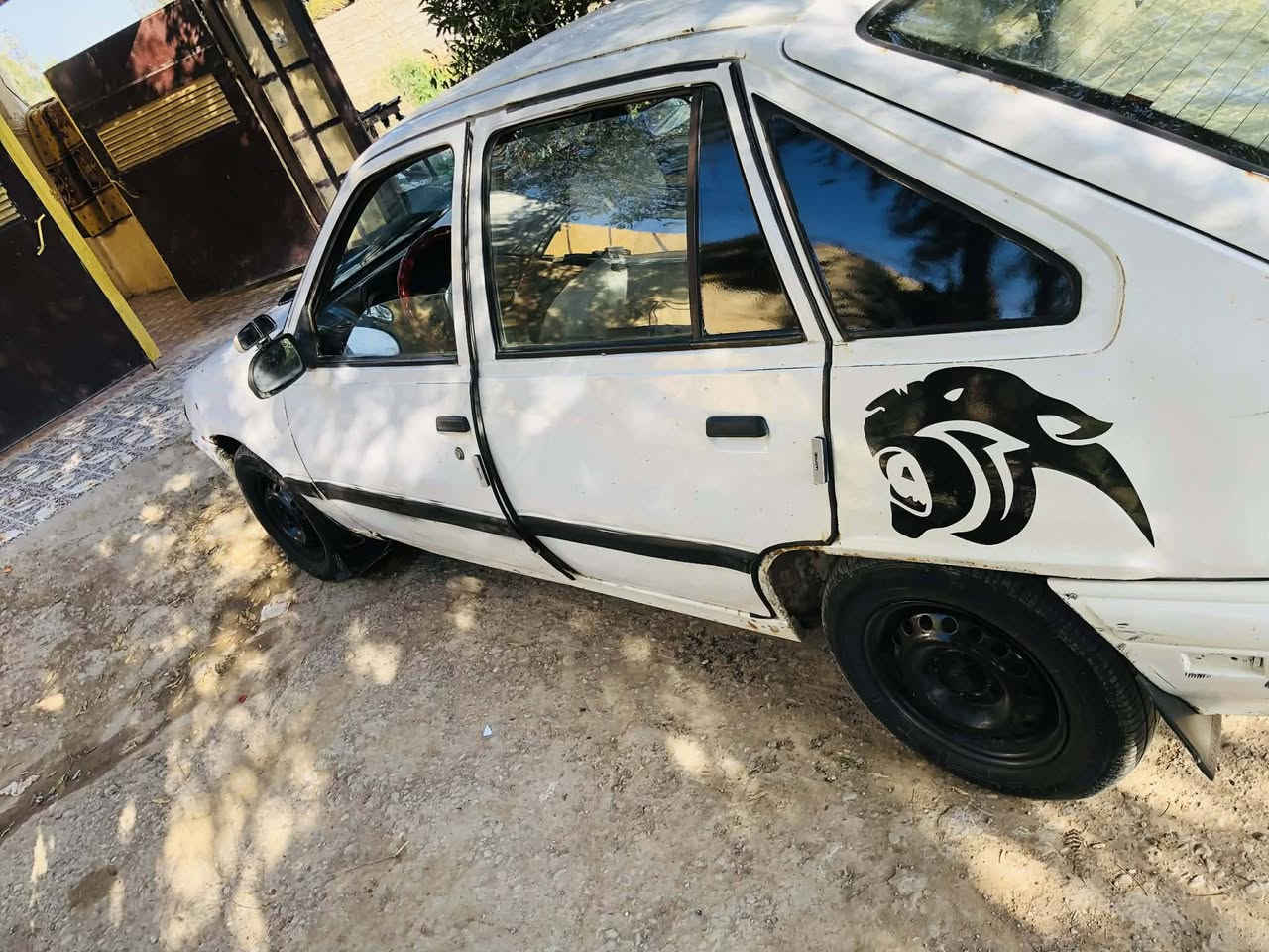 دايو لمنز باسمي كير ومكينه مكفوله تخم تايرات جدد
بدون نقص لايتات عندي جدد ماشادهنن
سعرها 16 ومجال بسيط مكاني ديالى الغالبية ***********
