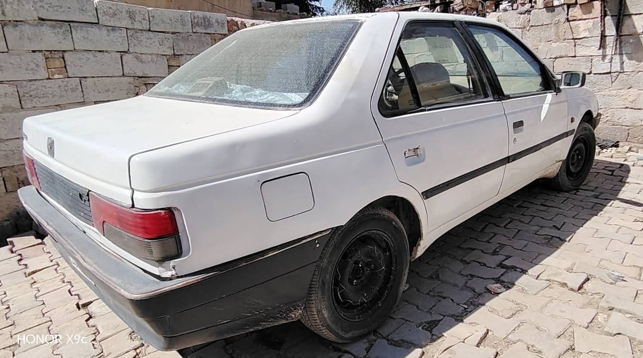 السلام عليكم بيجو روه للبيع سعره ١٦ ورقه وبيه مجال رقمه نجف راعيه بل ديوانيه المركز الاستفسار ع هذا رقم ***********
