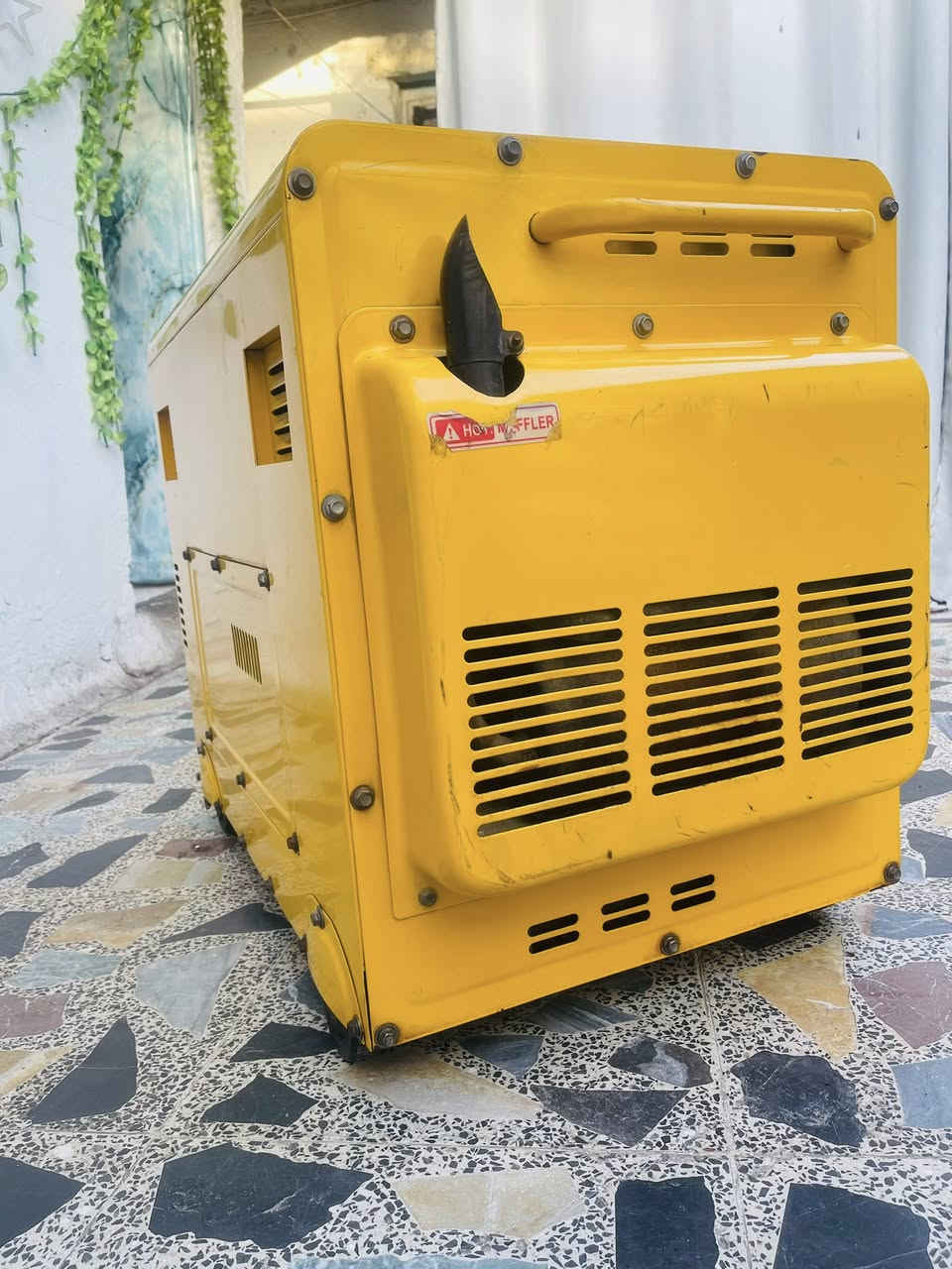 جديدها جديدها ستعمال قليل مولده كاز  كاتم 7 كيفي 28 آمبير مولده كلش نضيفه وبلاديه ماداخله تصليح على وضع شركه نكره بل تشغيل السعر 850الف  مكاني بغداد شعب حي سومر ***********
