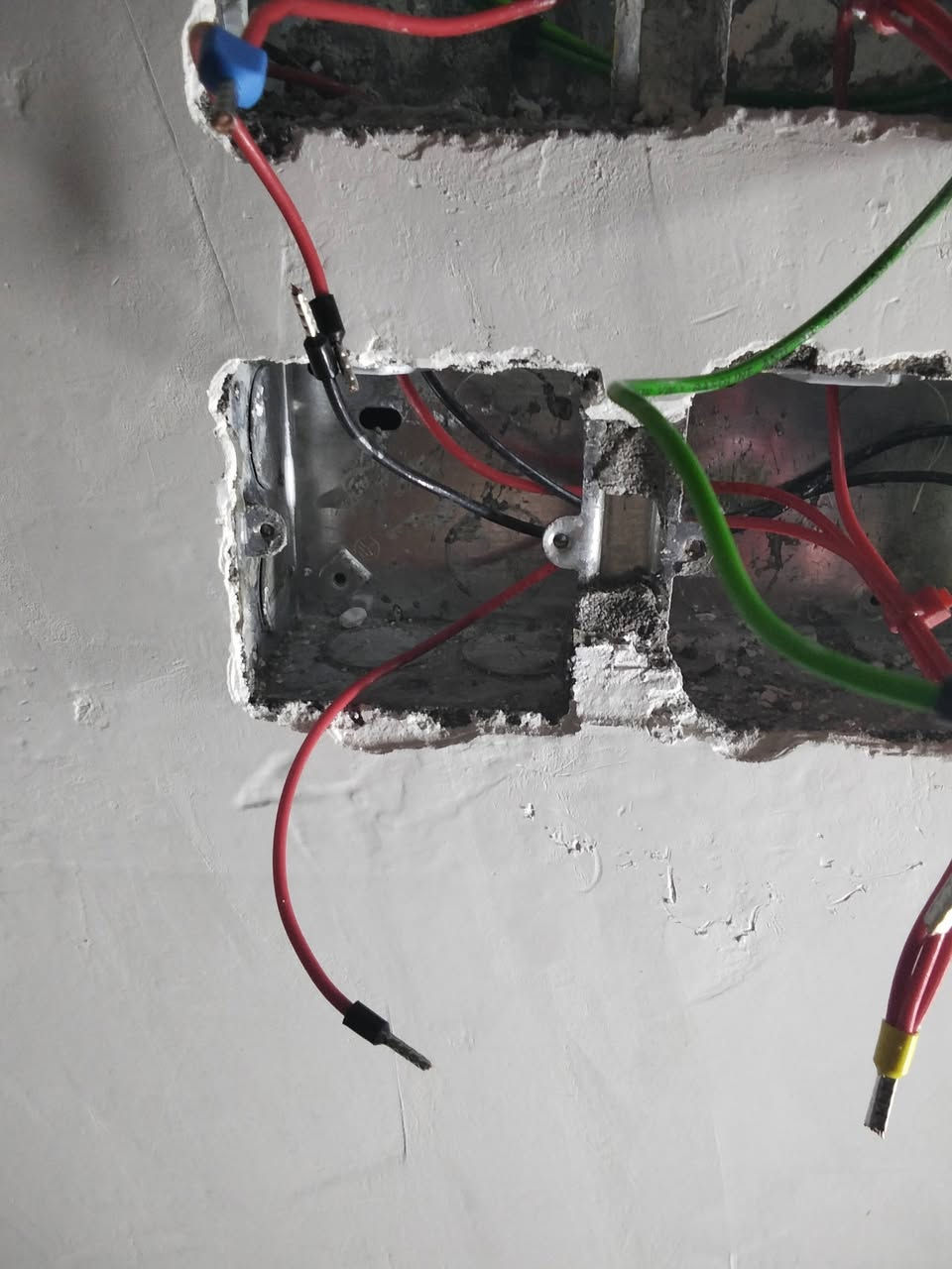 السلام عليكم مستعدون لتأسيس كافة الدور المباني
بأسعار مناسبة جداً 
عملنا داخل البصرة 
اتصل والباقي علينا 
***********
