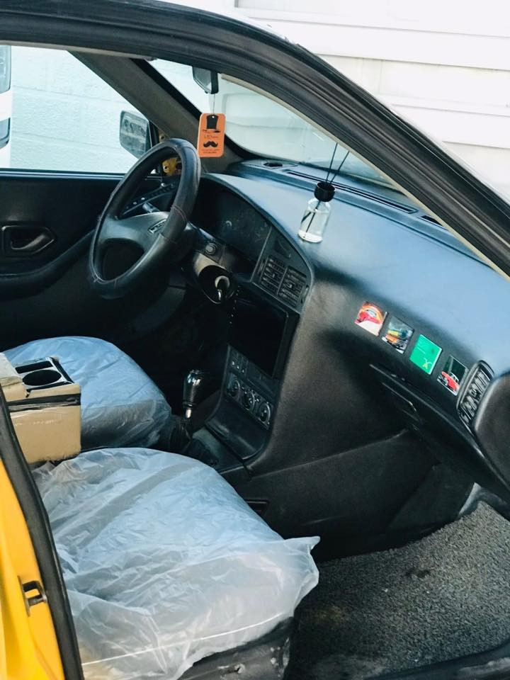 للبيع
بيجو glx 405
 
موديل ٢٠١٢
رقم بغداد سنويه لل٢٧

كلشي شغال بيها كهربائيات كيجات جام سنتر لوك مكينه ممتازه لاصرف ولابخار 

تدفئه تبريد 

راعيها موجود تحويل باي وقت 

رقمي ***********
