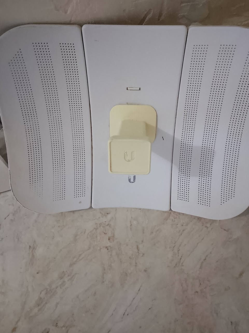 منضومة نت كاملة
نانو + راوتو +كيبلات 
مستخدمة قليل 
للاستفسار 
واتساب:***********
