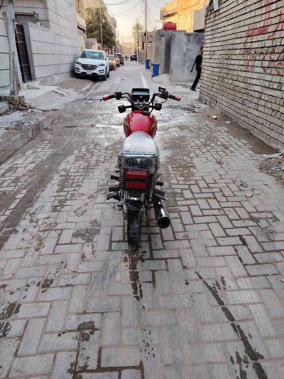 دراجه سونيك موديل 23 للبيع دراجه كامله عوسها بس  فقط كهربائياته كلها شغاله اوراق كامله مكانه بغداد مدينه الصدر السعر 400 وبيها مجال ***********
