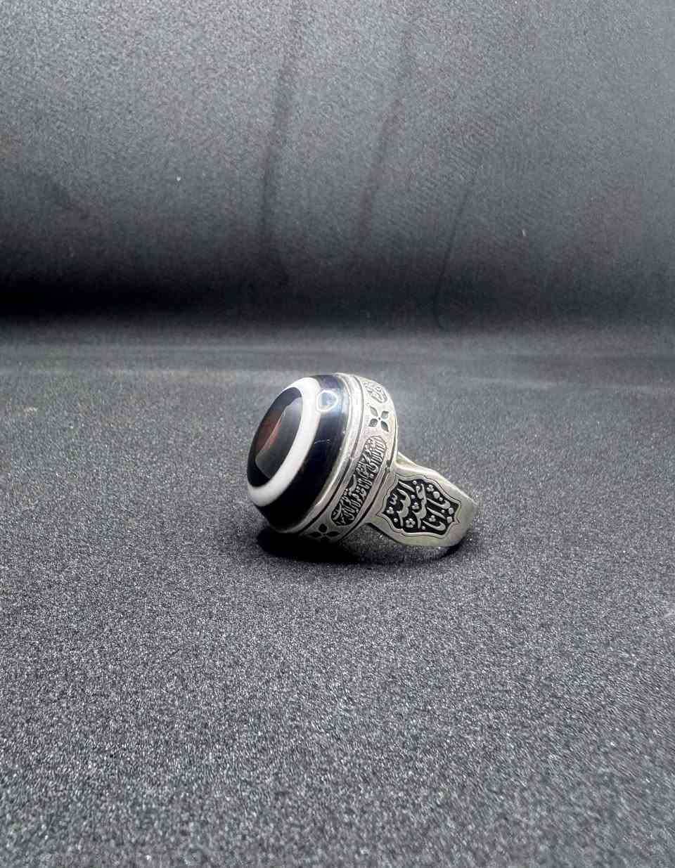 للبيع :جزع يماني بقري وازعي درجة اولى تحفة بكل ماتحويه الكلمة من معنى
للاستفسار:المراسلة على الواتساب ***********
العنوان:كربلاء 
لايوجد توصيل
