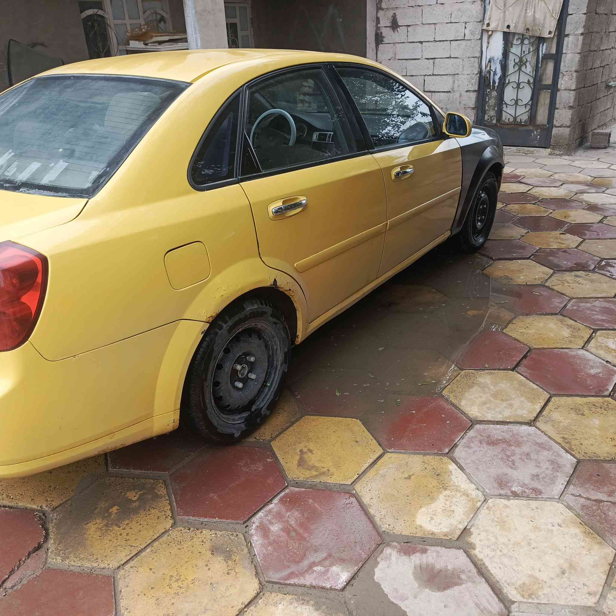 اوبترا للبيع موديل ٢٠١١ بيها طخة جاملغ و مبدل حدادية صدر امامي و خلفي جديد محرك جديد هو و گيرة و تخم تايرات جديد 
سعرها ٦٠ و بيها مجال ***********
