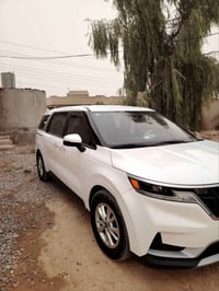 كرنفال • ٣٥٠٠ V6 بنزين • رقم بغداد