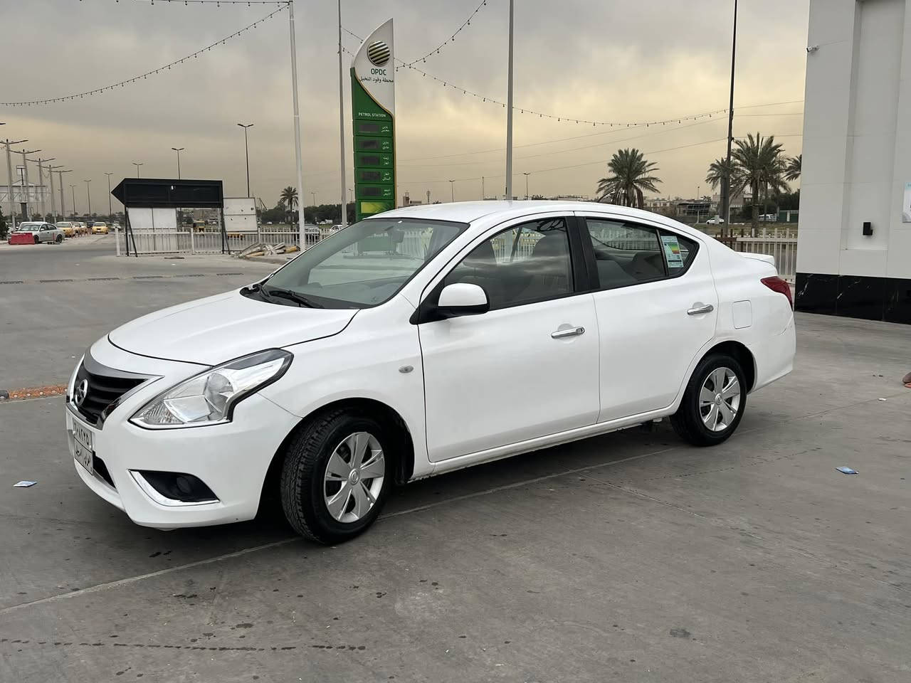 نيسان سني 2020  مكلف بالنشر 
اي سعر ما اتعامل بالتليفون تجي تشوف بعينك وتفحص وين متريد تقتنع بالخير عليك 
رقم شمالي تحويل وكاله جاهز
كير محرك كفاله ماشيه 48  
 سياره ليبل واحد فقط بنيد تبديل اصلي شركه 
عنوان بغداد  بلديات او زيونه 
السعر 102$ 
***********
