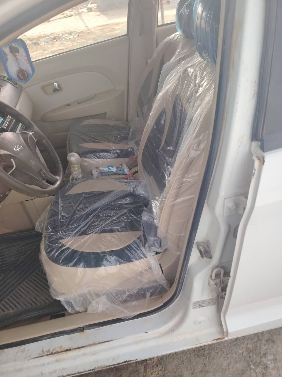 للبيع شيري فلاوين رقم قادسيه سنويه ساقطه شرط تحويل سياره مكينه وكير مكفولات حداديه نص عمر تبريد ثلج سياره محتاجه ادامه وترتيب
مكان ديوانيه 
السعر 26 بيه مجال
رقم  الهاتف ***********
