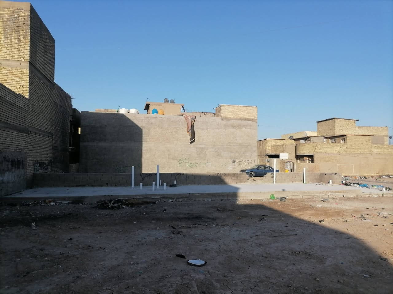 للبيع ١٠٠ متر
سند ٢٥ 
رفت كامل 
مكان القطعة مقابيل شهداء العبيدي الأولى
بلقرب من مدرسة البلسم الابتدائية
للاستفسار الاتصال على الرقم
*********** واتساب متوفر
