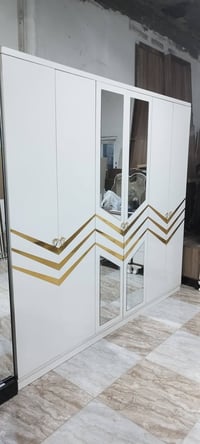 غرفة 6 ابواب 6 قطع  للاستفسار 07709126537