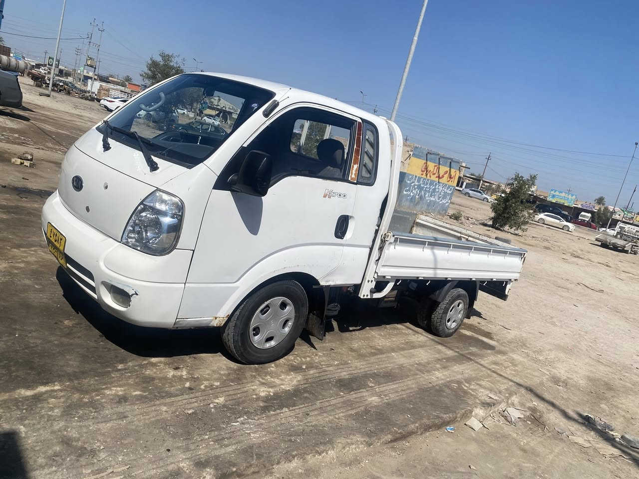 السلام عليكم شباب عندي كيه عموشه 2011 السياره مكفوله من الصبغ بس البنيد مصبوغ وحلوه بدون خياس وقم سليمانيه سنويه صاقطه ورقم قديم وطلوبه 10 ورقات ينقطعن من السعر وتحويل اشوكت ميعجبك راعيه بكلر هـ*********** هـ***********
