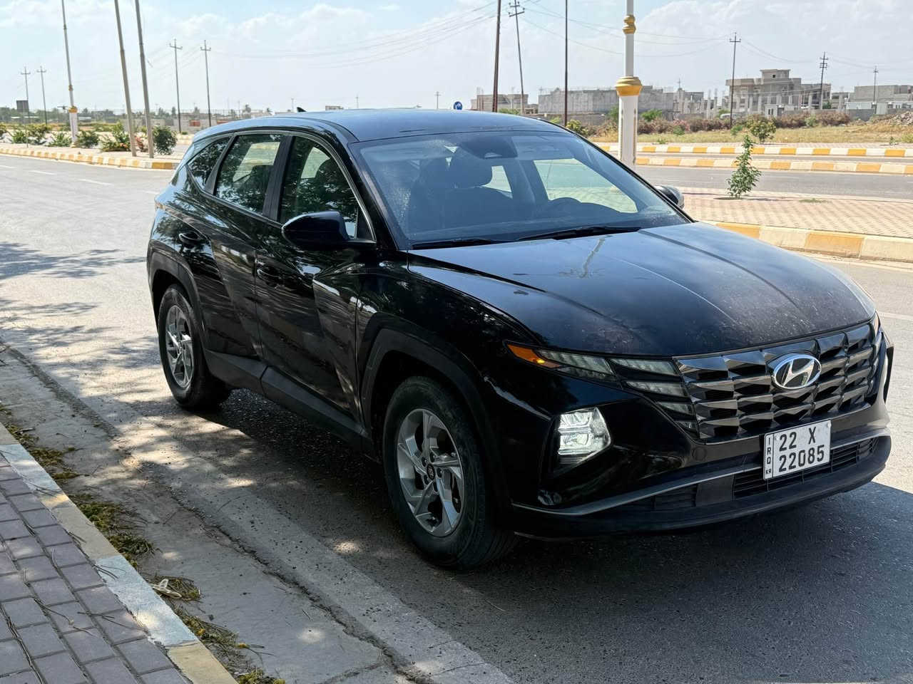 🚘 للبيع: هيونداي توسان 2023 وارد أمريكي 🇺🇸

✅ الأضرار السابقة:

* بنيد صبغ
* شبر جاملغ ..ربع الباب كلير فقط

✅ جميع الأرباكات سليمة 100%

🔹 المحرك: 2500 GDi تنفس طبيعي
اقتصادي بالوقود مع أداء قوي واعتمادية عالية.

🔹 الممشى: 54,000 مايل حقيقي.

السيارة نظيفة جداً وبحالة ممتازة، أقرب إلى وضع الشركة.

✔️ محرك وكير وصدر وتبريد مكفولة باسمي.
✔️ تحويل مباشر.
✔️ سنوية جديدة.
✔️ هزة جديدة.
✔️ لوحات جديدة.
✔️ دخول جديد.

⭐ أبرز المواصفات:

* لايتات زنون عالية وواطي
* شاشة كبيرة
* رادارات أمامية وخلفية وجانبية
* مرايا نقطة عمياء
* تنبيه عند فتح الباب
* نظام تحديد المسار
* مثبت سرعة
* سياقة ذاتية مع توقف ذاتي
* كاميرا خلفية
* أوتو هولد
* هاند بريك إلكتروني (بصمة)
* نظام نزول المنحدرات
* وضعيات قيادة متعددة
* إطفاء وتشغيل ذاتي عند التوقف
* وغيرها من المواصفات المميزة

💰 السعر: 17,800 دولار

📍 الموقع: صلاح الدين

📞 للاستفسار: *********** بغداد, العراق
