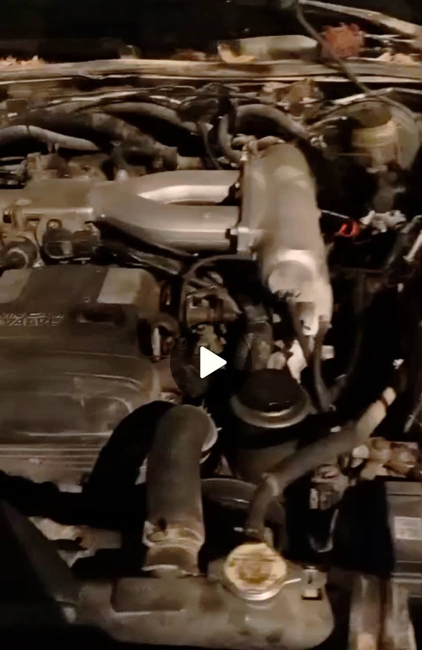 السلام عليكم ورحمة الله وبركاته سوبر سيدان موديل ١٩٩٠ يسرى بلادي رقم بغداد رقم  جديد سنويةلل٢٠٣٠ السيارة محرك ٢٥٠٠ كير اوتوماتيك جدد السيارة بدون صبغ ماعدا الجاملغ الأمامي جاهزة من كلشي مكان السياره كربلاء السعر ٥٨ وبيها شوية مجال رقم الهاتف ***********
