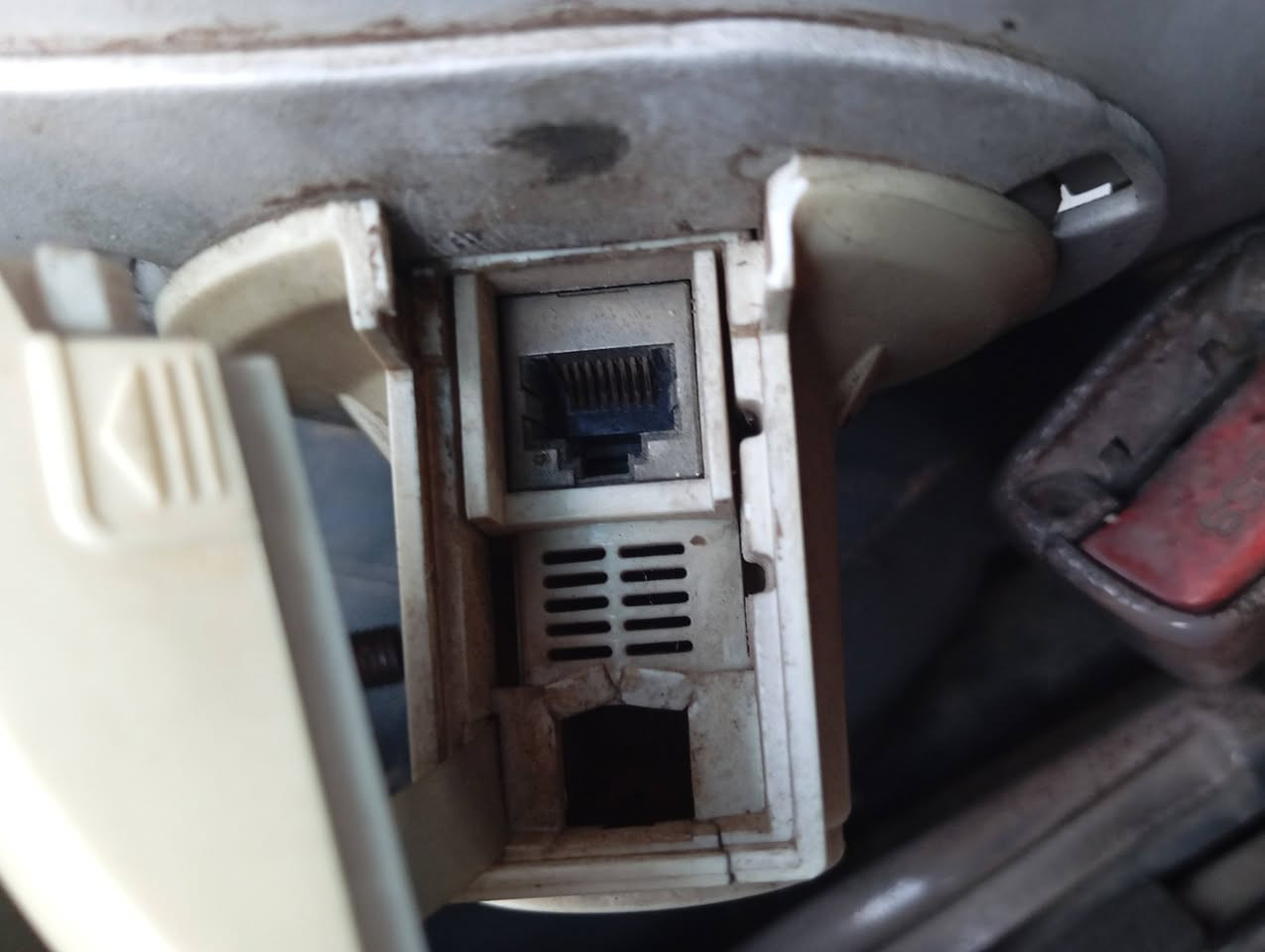 سلام عليكم صحن للبيع  ***********
