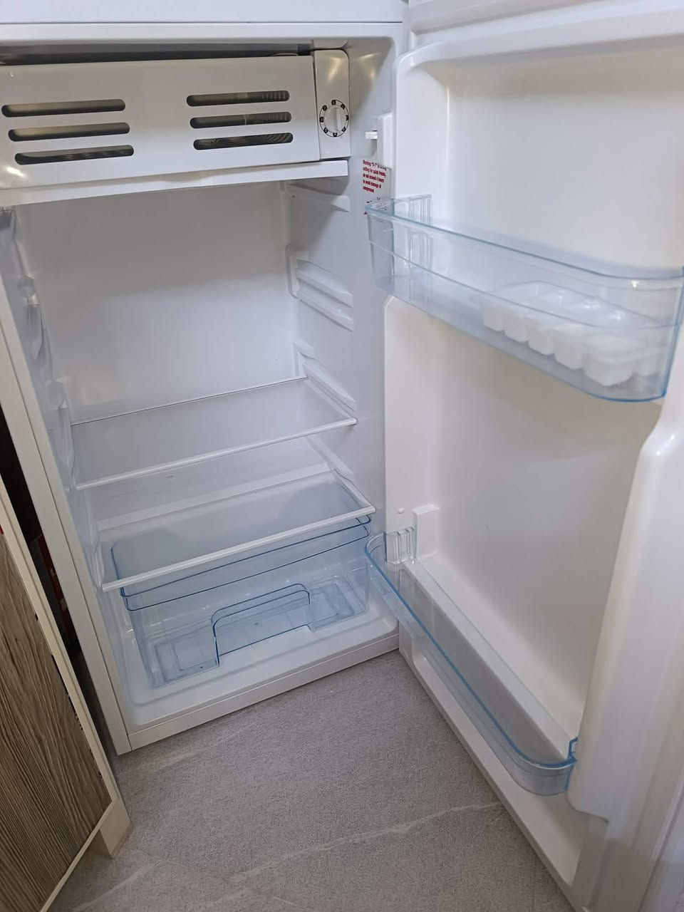 ثلاجه اخو الجديد مستعمل بس شهرين شرط النظافه فول سعر 110وبي مجال عنوان موصل شقق الخضراء اي استفسار خاص @الجميع


**إذا كنت صاحب هذا الإعلان وتريد حذفه لأي سبب، رجاءا أرسل رسالة إلى الدعم الفني**