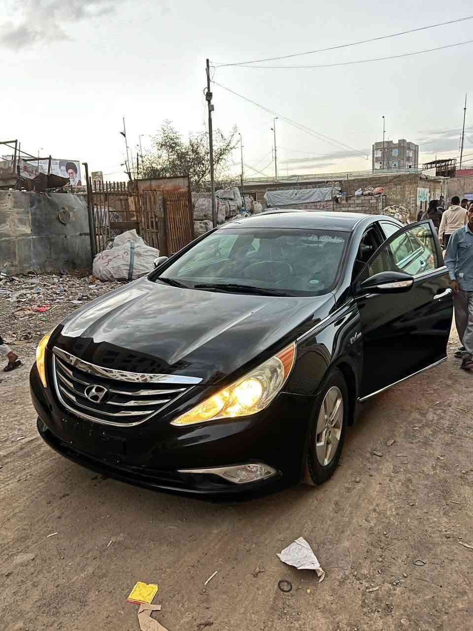 🔥 *عرطة اليوم* 🔥 7/3
_هيونداي سوناتا هايبرد  SONATA 2012_ 

_الممشى:_ 170 ألف كم | _لون أسود فخم_ | _داخلية بيج جلد_ 
_المواصفات:_ شاشة، تحكم دركسون، مكيف لمس، جنوط 
_الحالة:_ مكينة وقير على الشرط، بودي نظيف 

💰 _السعر: 4,500 دولار كاش_ 
سيارة فخامة بسعر عرطة 

📍 صنعاء جوله دارسلم جوار حوش مرور دارسلم | 📞 772941857 
_سكاي برابوس_


**إذا كنت صاحب هذا الإعلان وتريد حذفه لأي سبب، رجاءا أرسل رسالة إلى الدعم الفني**